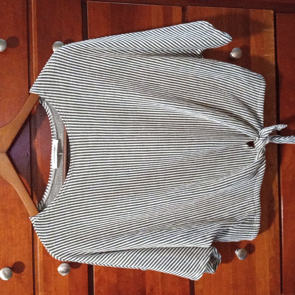 SHORT SLEAVE SHIRT WITH TIE